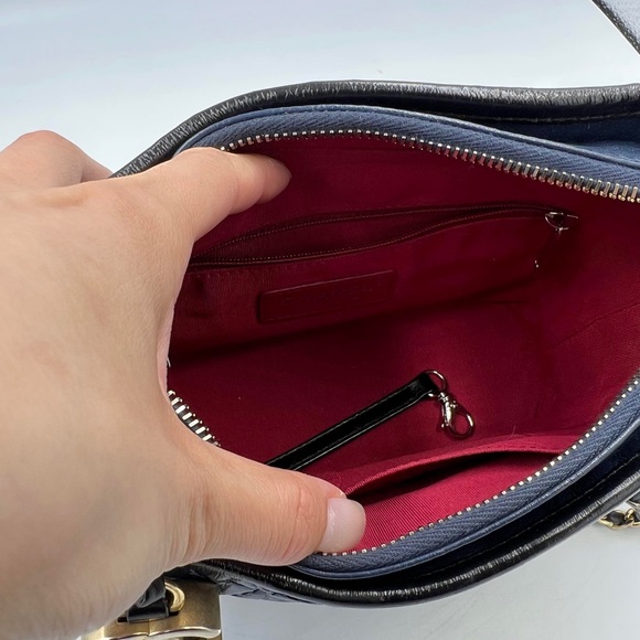 3⃣️8⃣️0⃣️0⃣️Chanel Small Gabrielle Hobo Navy - Picture 9 of 12